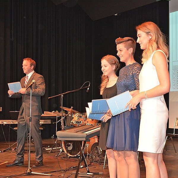 
									Diplomfeier Fachmittelschule Sursee: Bild 2
								