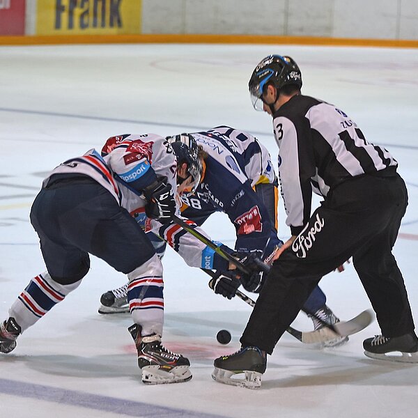 
									Beim Bully.  Bild: Foto Thomas Stillhart
								