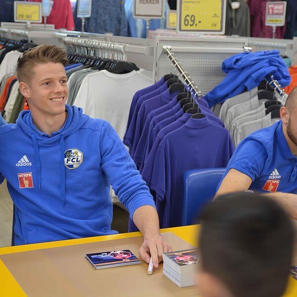 
									Der FCL lockt in den Otto's: Bild 5
								