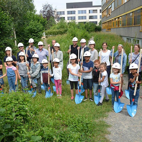 
									Spatenstich Erneuerungsbau Primarschule Kotten, Sursee: Bild 12
								