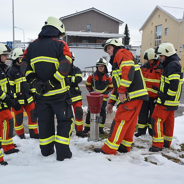 
									Einführungskurs Angehörige der Feuerwehr 2019 in Gunzwil: Bild 2
								