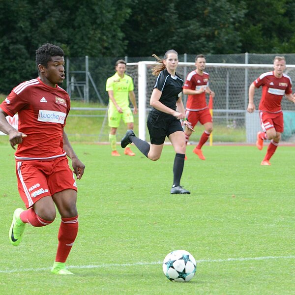 
									FC Sursee gewinnt sein erstes Spiel: Bild 10
								