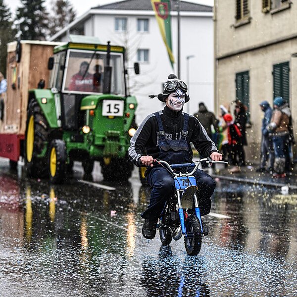 
									«Friday 4 Hubraum» von den Luuszäpfe. Bild: Foto Manuel Arnold
								