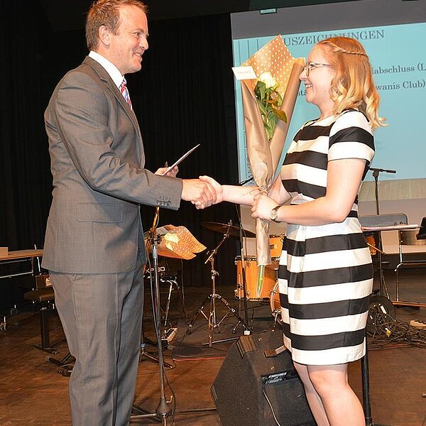 
									Diplomfeier Fachmittelschule Sursee: Bild 11
								