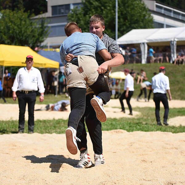 
									Jungschwingertag des Schwingklubs Surental in Triengen. Bild: Foto Thomas Stillhart
								
