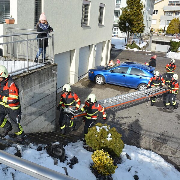 
									Einführungskurs Angehörige der Feuerwehr 2019 in Gunzwil: Bild 6
								