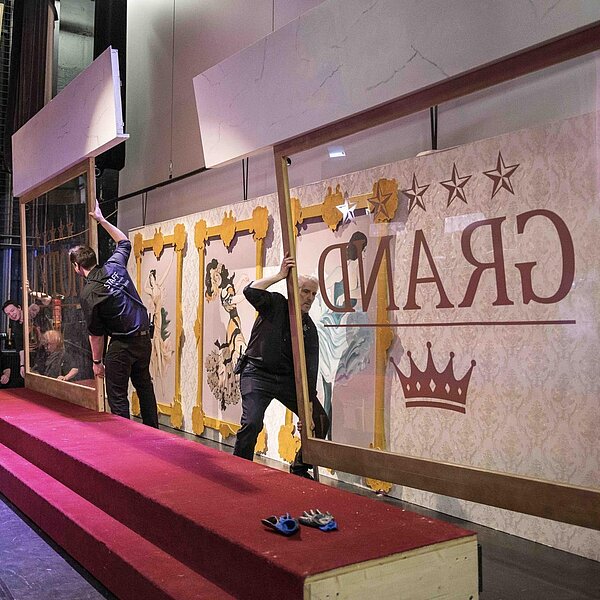 
									«Der Graf von Luxemburg» backstage (Fotos Roberto Conciatori): Bild 15
								
