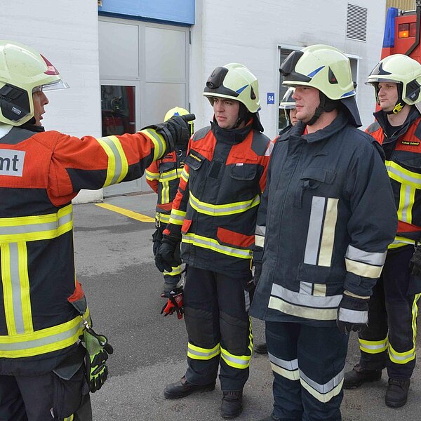 
									Einführungskurs für Angehörige der Feuerwehr in Triengen: Bild 4
								