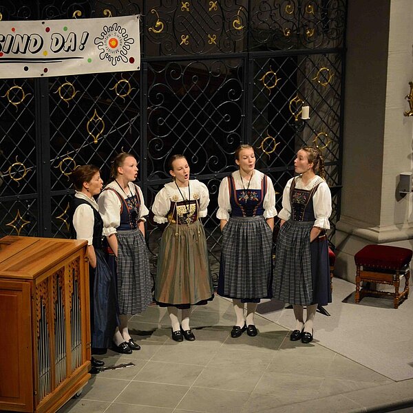
									Familienchor Wismer in der Pfarrkirche Sursee: Bild 15
								
