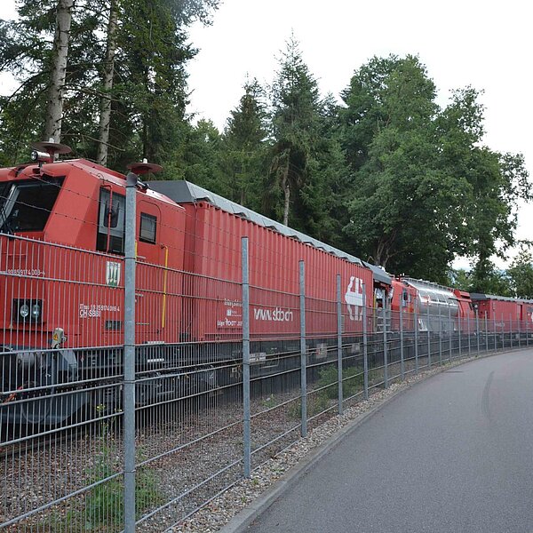 
									Entgleisung im Surseer Industriegebiet Münchrüti: Bild 5
								