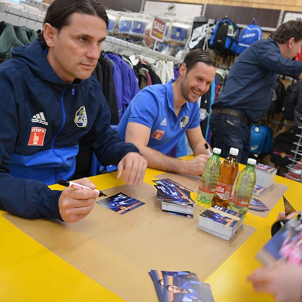 
									Der FCL lockt in den Otto's: Bild 2
								