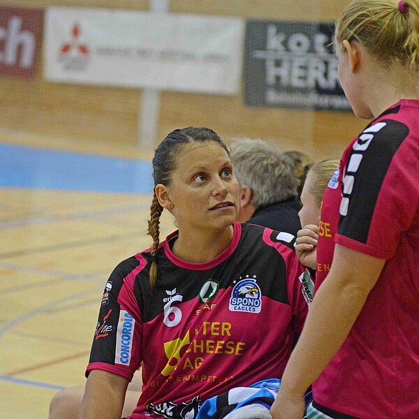 
									Spono Eagles gewinnen hoch auch dank Tamara Aegerter: Bild 22
								