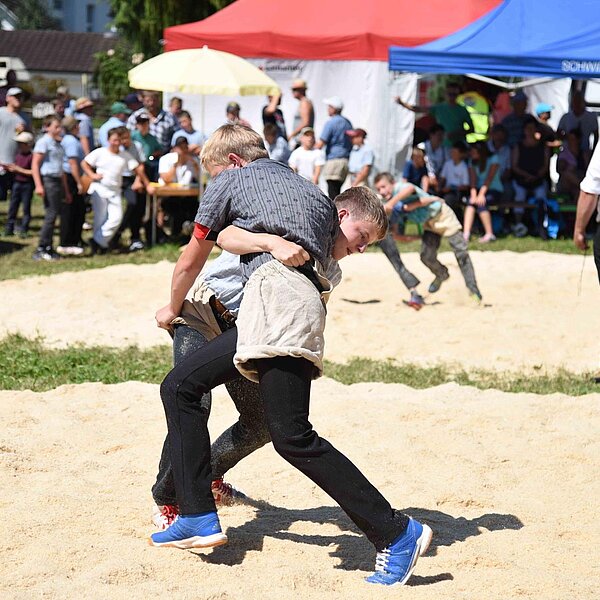 
									Jungschwingertag des Schwingklubs Surental in Triengen. Bild: Foto Thomas Stillhart
								