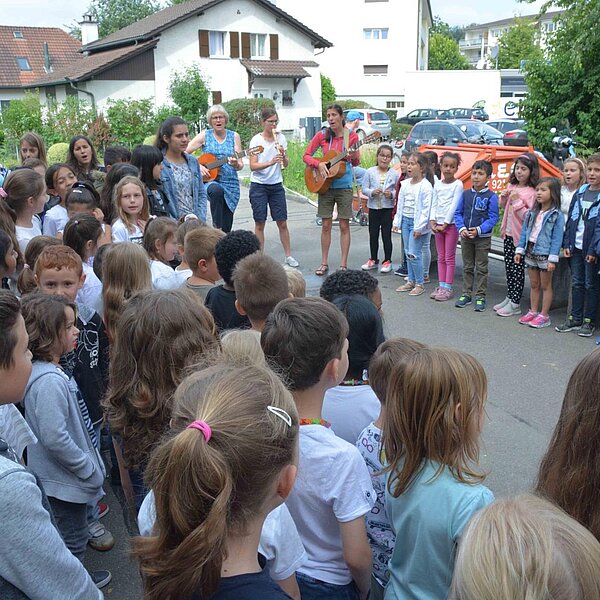 
									Spatenstich Erneuerungsbau Primarschule Kotten, Sursee: Bild 3
								