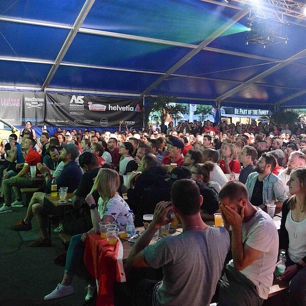 
									Public Viewing Schweiz - Brasilien: Bild 10
								