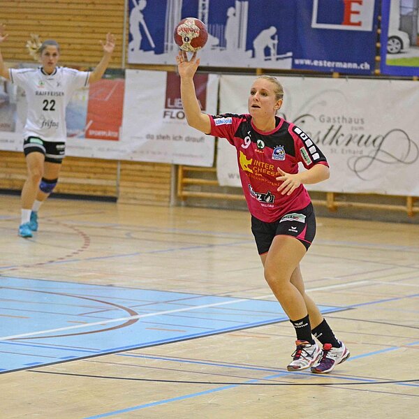 
									Spono Eagles gewinnen hoch auch dank Tamara Aegerter: Bild 20
								