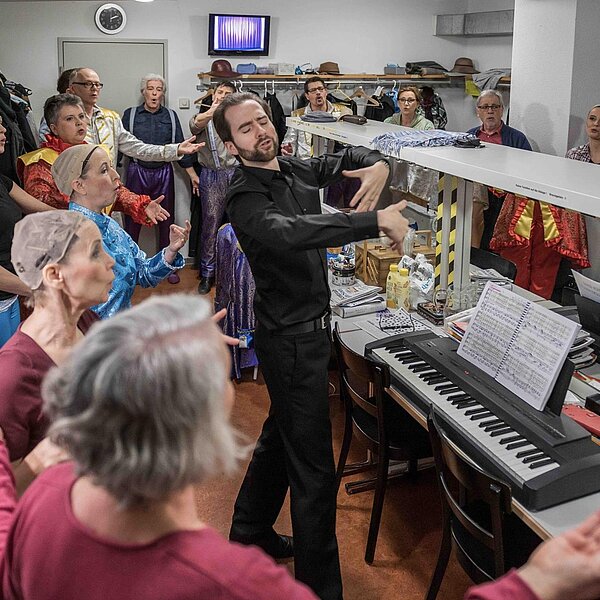 
									«Der Graf von Luxemburg» backstage (Fotos Roberto Conciatori): Bild 2
								